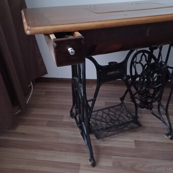 Šijací stroj - retro - 2