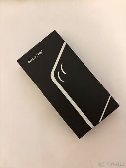 Samsung Galaxy Z Flip7 12GB/512GB NOVÝ NEROZBALENÝ - 2