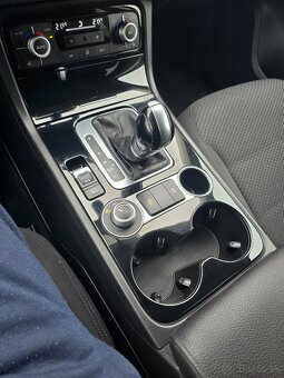 Predam Touareg 2015 Facelift 3,0Tdi 150Kw chip na 210kw plne - 2