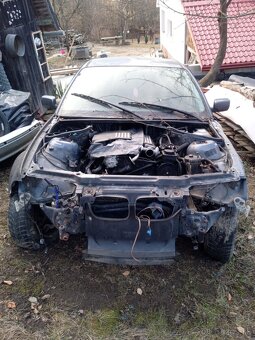 Predám BMW E46 320d alebo rozpredám - 2