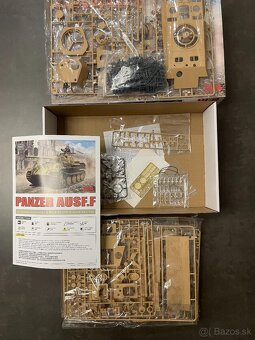 1:35 Panther Ausf. F workable tracks + DOPLNKY (RFM 5045 + R - 2