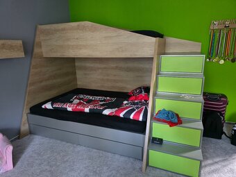 Poschodova postel - 2