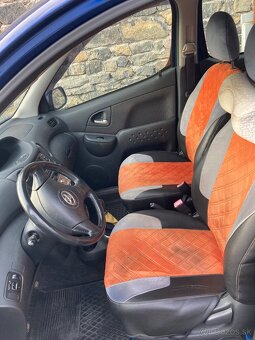 Toyota Yaris verso - 2