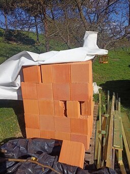Predám brúsenú tehlu Britterm 30cm - 2
