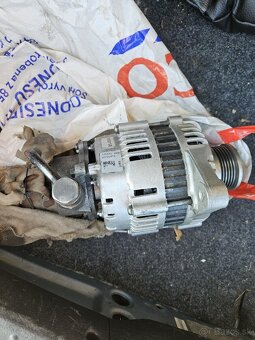 Hyundai santa fe 2.2 2008 alternator - 2