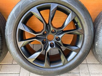 EXTREMEE schwarze orig.skoda 5x112 7,5j x19 ET 51 VW Se - 2