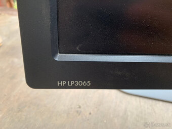 HP 3065 Monitor - 2