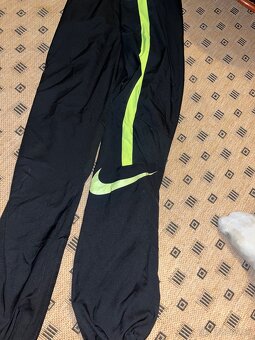 Nike sustaky tenučké - 2