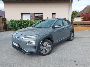 Hyundai Kona Electric 100, servisná kniha, záruka - 2