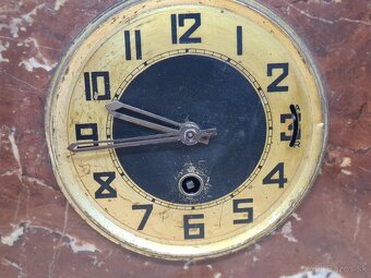 Predám funkčné mramorové komodové hodiny 75 € - 2