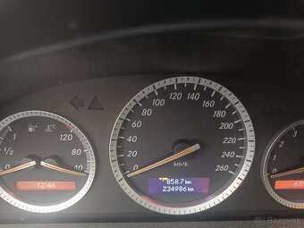 Predám Mercedes C 180 benzín w204 - 2