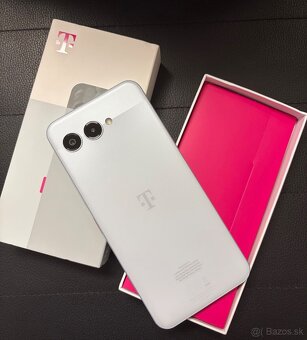 Nový - T Phone 3 - 2