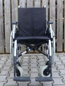 005-Mechanický invalidný vozík meyra. - 2