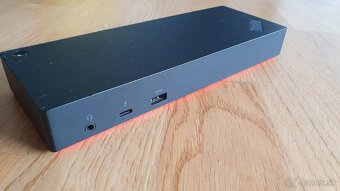 Lenovo ThinkPad Thunderbolt 3 Dock - 2