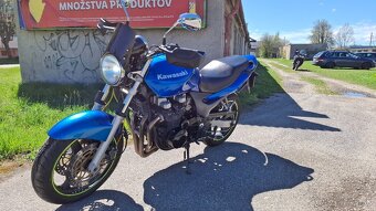 Predám Kawasaki ZR7 - 2