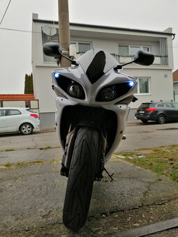 Predám Yamaha R1 Big Bang - 2