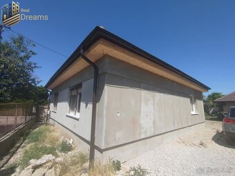 Veľkorysý rodinný dom v obľúbenej obci Tešedíkovo - 2