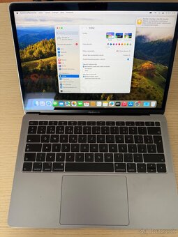 Predám MacBook Air 2019 13" - 2