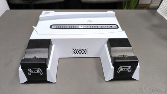PS5 / PS5 Slim - Dokovacia chladiaca stanica. - 2