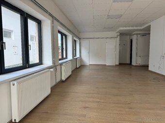 Na prenájom obchodný priestor v centre mesta, Levice - 2