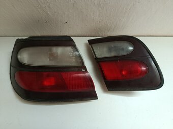 zadne svetla fiat almera n15 40€ - 2