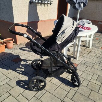 Detský kočiar. - 2