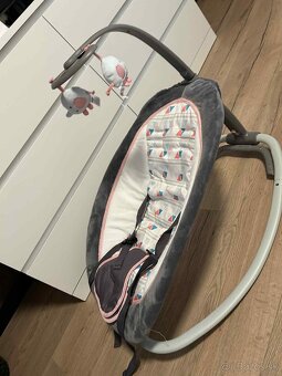 Vibračné kresielko pre bábätko - 2