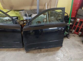 Audi A4 B7 2007 predne dvere lave prave - 2