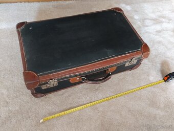 Starožitný kufor s kľúčikom - 2