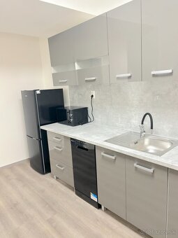 Prenájom izby, Gunduličova ul., Bratislava I. - 2