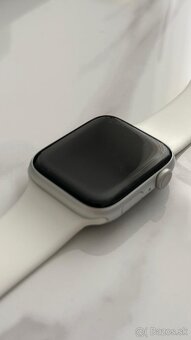 Apple Watch Series 5 / 44 mm - 2