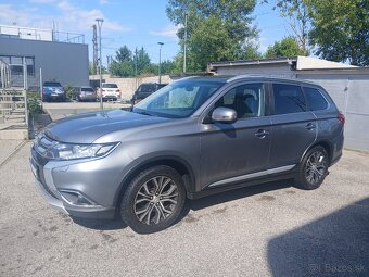 Mitsubishi Outlander - 2