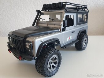 RC model Land Rover 1:16 4x4 plne osvetlený - 2