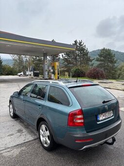 Škoda octavia scout - 2