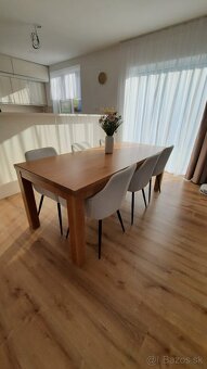 Jedálenský stôl - 2