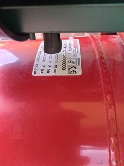 Predám čerpadlo na vodu s nádobou - 2