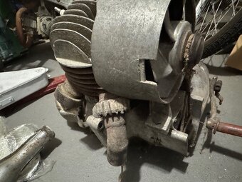 Cz 175 skuter prasa - 2