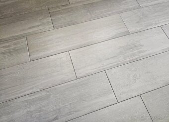 Tundra Sivá odolná gresová dlažba - 2