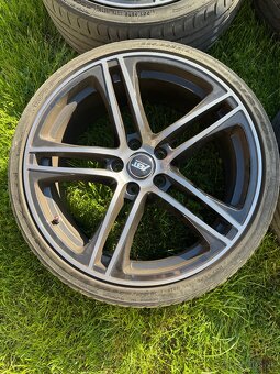 225/35 R19 5x112 - 2