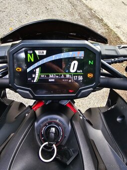 Kawasaki Z900 - 2