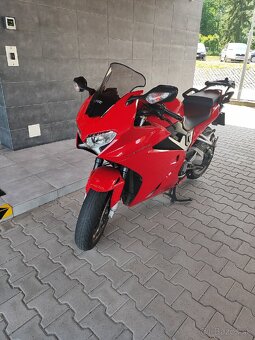 Predám Honda VFR 800f - 2
