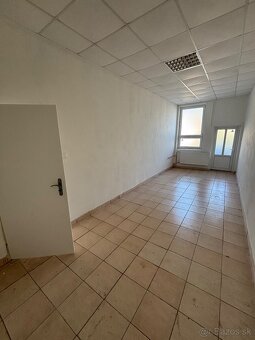 Prenájom 90 m² – sklad alebo predajňa - Jilemnického, Prešov - 2