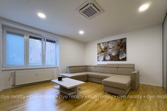 Na predaj luxusný, novozrekonštruovaný, moderne zariadený ve - 2