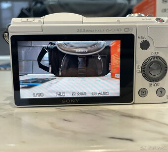 Sony Alpha A5100 - 2