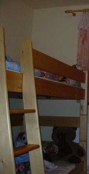 Poschodova postel - 2