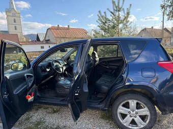 Toyota Rav 4 - 2