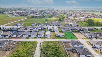 Na predaj | Stavebný pozemok 570 m² - Malé Leváre - 2