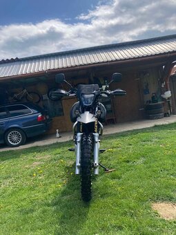 Suzuki XF 650 - 2