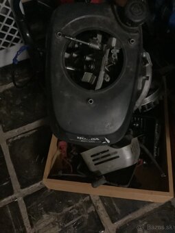 benzínový motor z kosačky honda na ND - 2