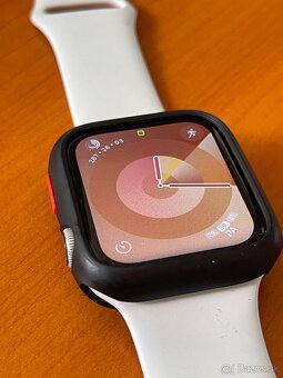 Apple Watch Series 4 44mm - 2